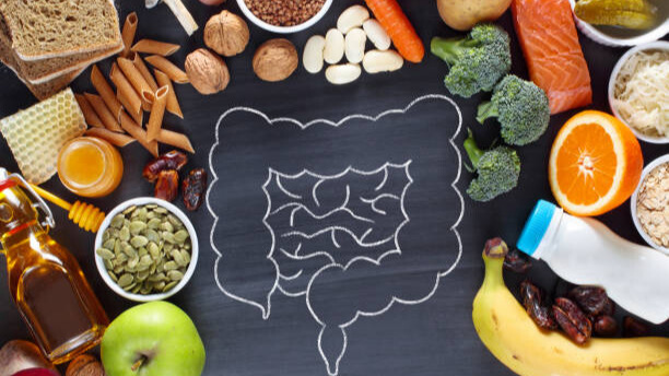 Na slici je prikazana hrana koja je dobra za digestivni sistem.