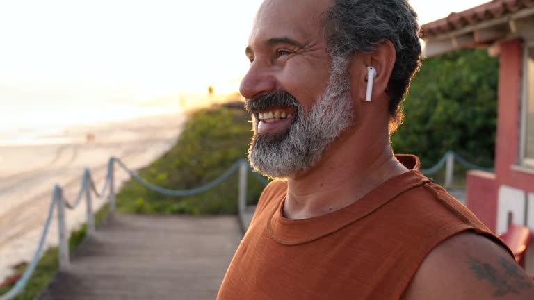 Na slici je prikazan čovek motivisan da vodi zdrav način života.