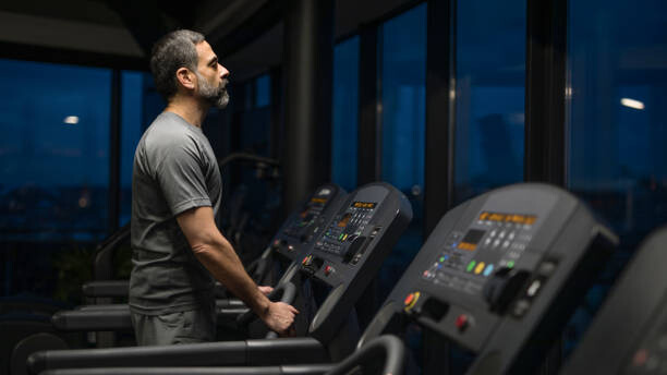 Večernji trening – da li utiče na san? Prednosti i mane